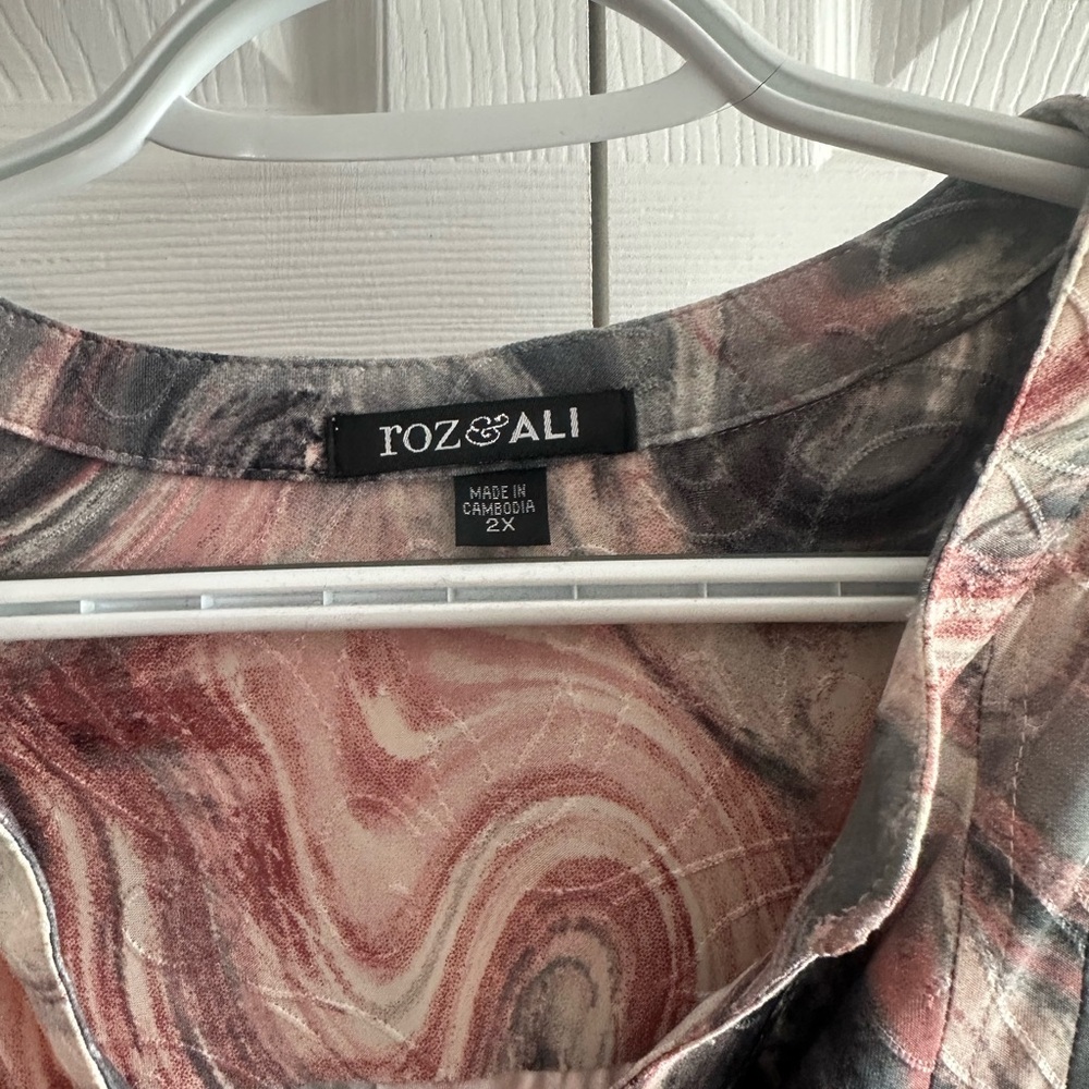 Roz & Ali Swirl Pattern Blouse - Black, Pink, Gray - Picture 3 of 4